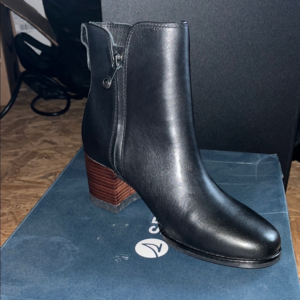 Sperry Black Ankle Booties with Side Zipper